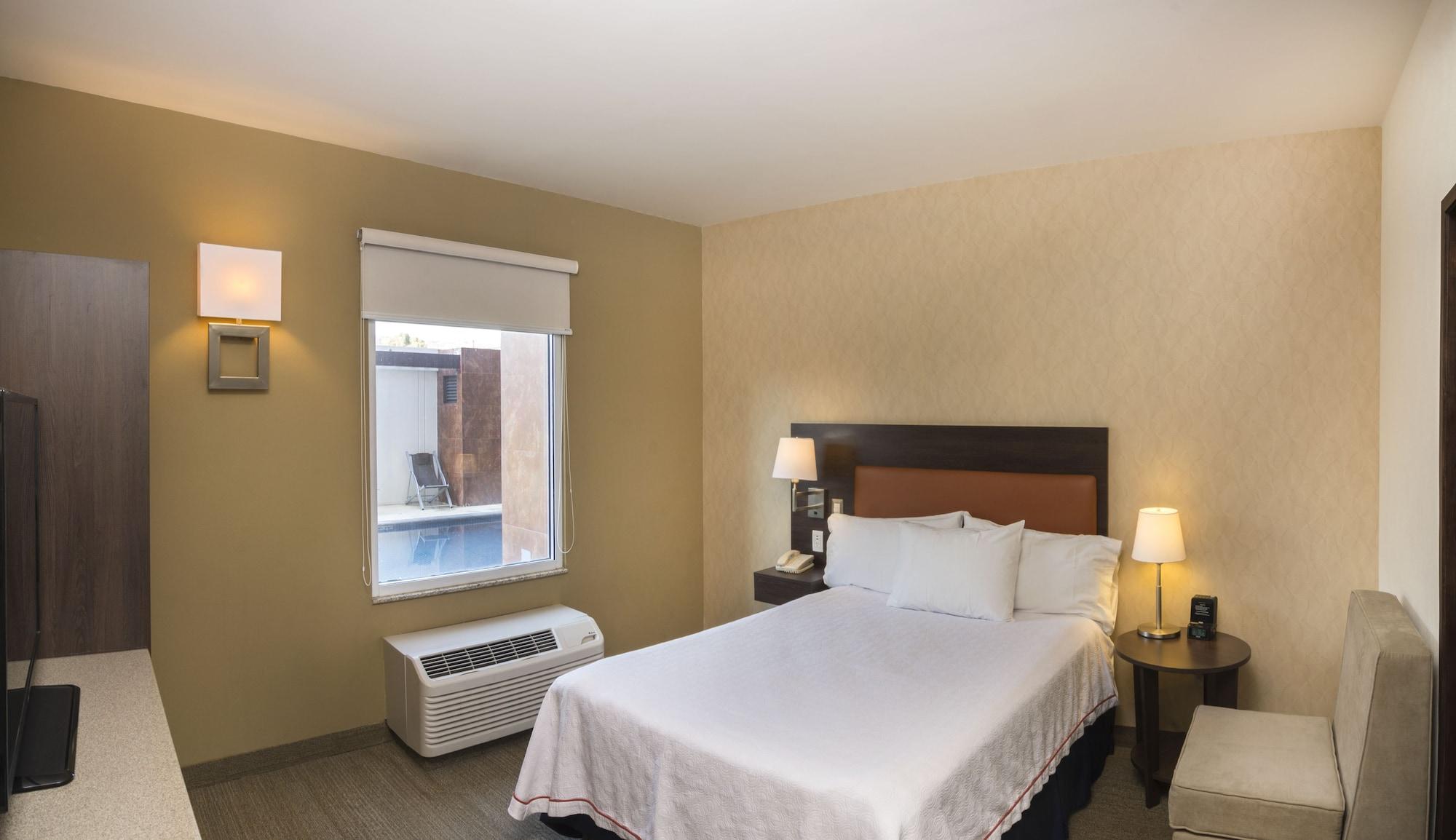 Homewood Suites By Hilton Queretaro Ngoại thất bức ảnh