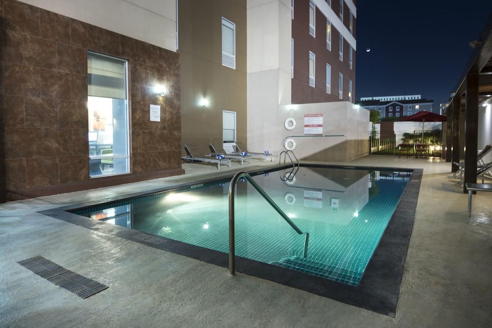 Homewood Suites By Hilton Queretaro Ngoại thất bức ảnh