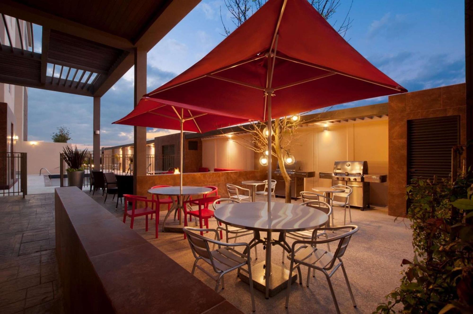 Homewood Suites By Hilton Queretaro Ngoại thất bức ảnh