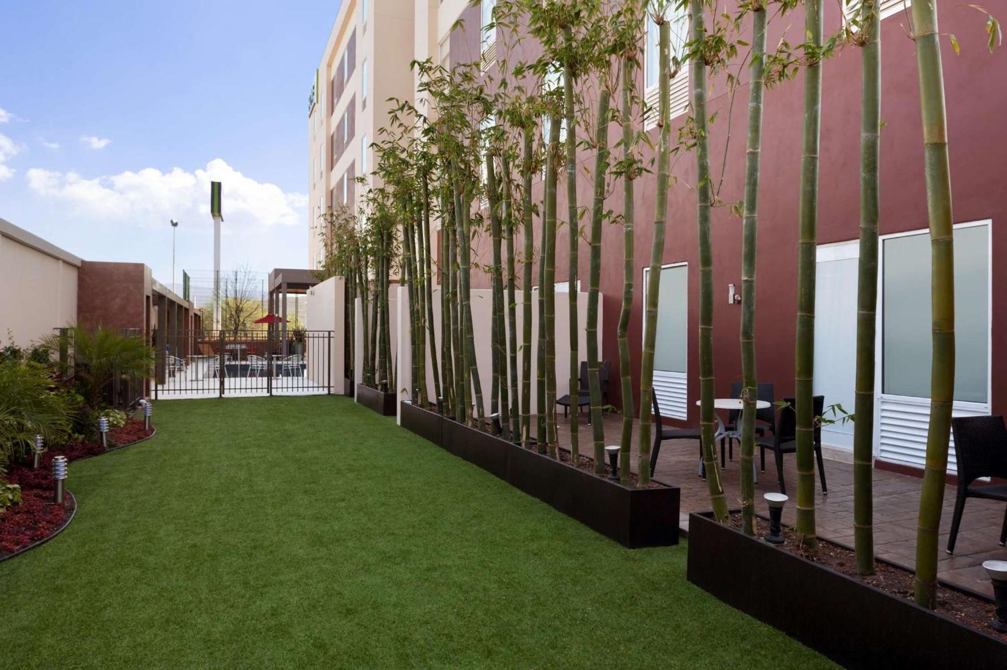 Homewood Suites By Hilton Queretaro Ngoại thất bức ảnh